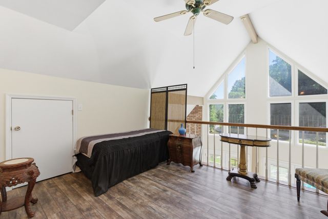 832 Cliffs Edge Road, East Bernstadt, KY 40729
