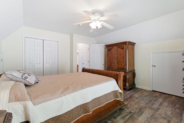 832 Cliffs Edge Road, East Bernstadt, KY 40729