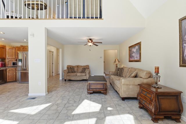 832 Cliffs Edge Road, East Bernstadt, KY 40729