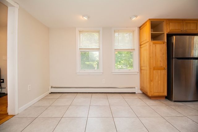 5 Sutcliffe Street, Brimfield, MA 01010