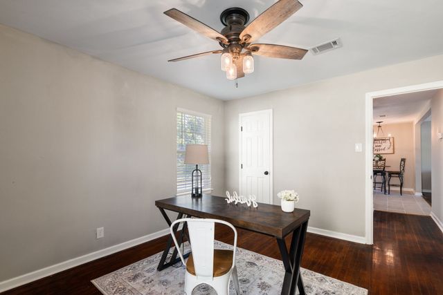 1104 Redbud Street, Denison, TX 75020