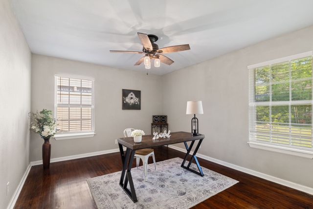 1104 Redbud Street, Denison, TX 75020