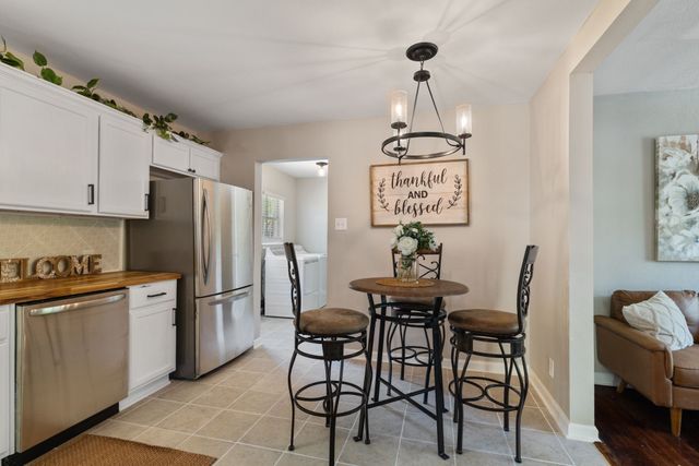 1104 Redbud Street, Denison, TX 75020