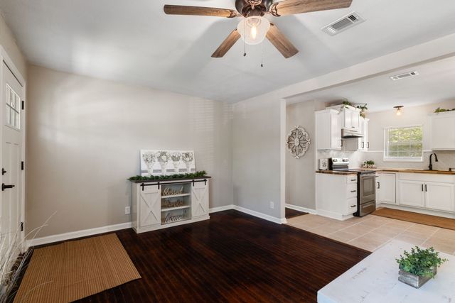 1104 Redbud Street, Denison, TX 75020