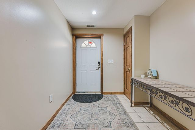 153 Lighthouse Lane, Buckeye Lake, OH 43008