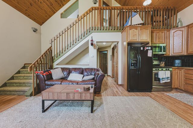 153 Lighthouse Lane, Buckeye Lake, OH 43008