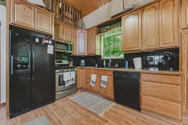 153 Lighthouse Lane, Buckeye Lake, OH 43008