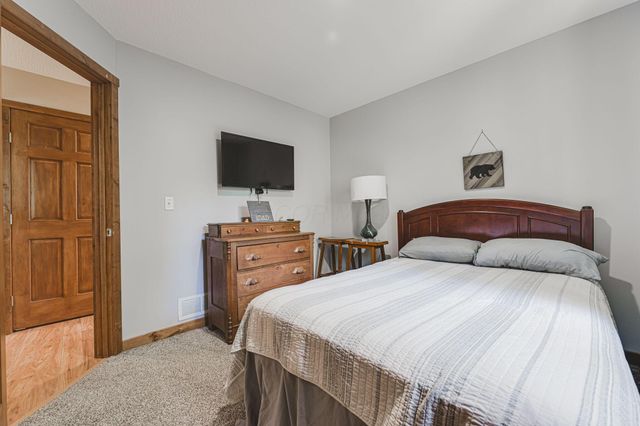 153 Lighthouse Lane, Buckeye Lake, OH 43008
