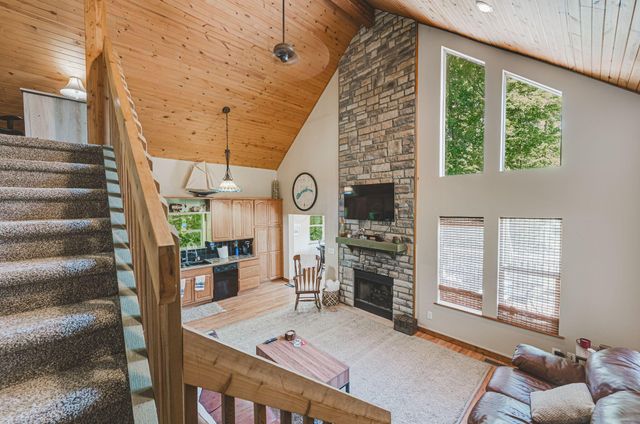 153 Lighthouse Lane, Buckeye Lake, OH 43008