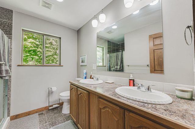 153 Lighthouse Lane, Buckeye Lake, OH 43008