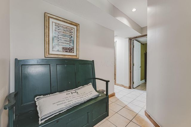 153 Lighthouse Lane, Buckeye Lake, OH 43008