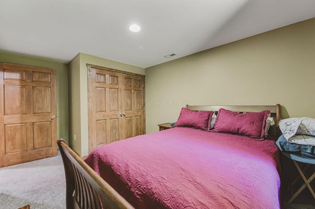 153 Lighthouse Lane, Buckeye Lake, OH 43008