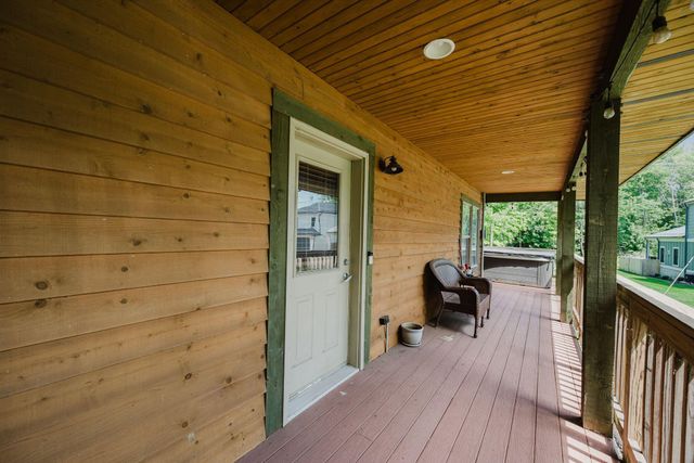 153 Lighthouse Lane, Buckeye Lake, OH 43008