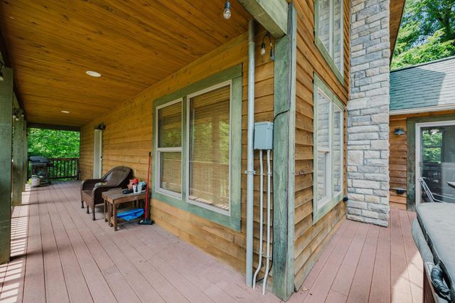 153 Lighthouse Lane, Buckeye Lake, OH 43008