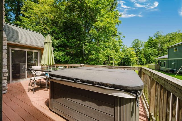 153 Lighthouse Lane, Buckeye Lake, OH 43008