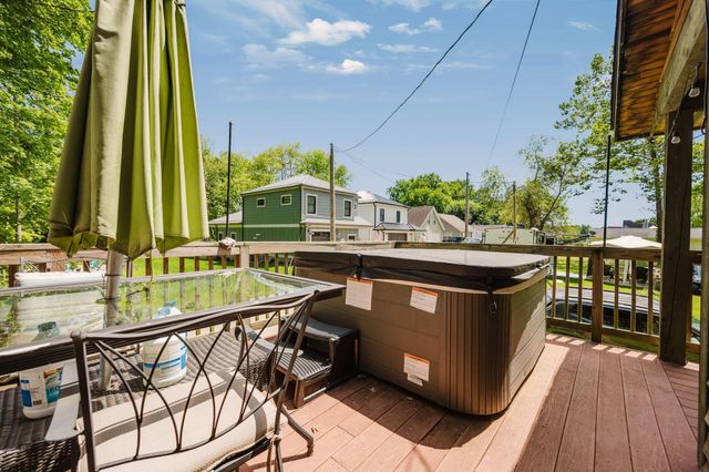 153 Lighthouse Lane, Buckeye Lake, OH 43008