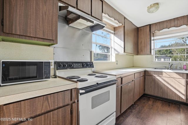 11558 RAFT Road, Jacksonville, FL 32218