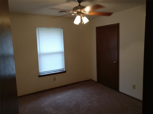 3143 N Old Missouri Road, Fayetteville, AR 72703