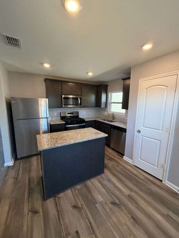 8008 RAVALLI, Ponder, TX 76259