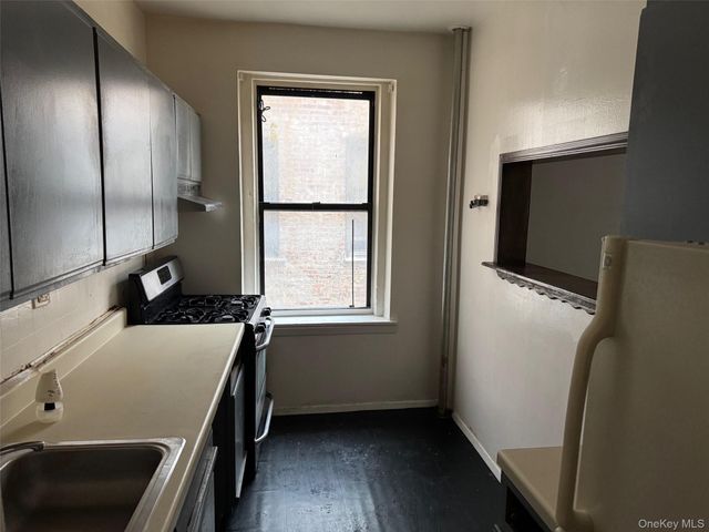 2156 Cruger Avenue 3L, Bronx, NY 10462