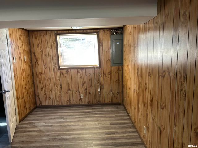 744 CARDINAL Road, Carbondale, IL 62901