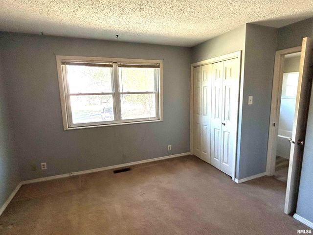 744 CARDINAL Road, Carbondale, IL 62901