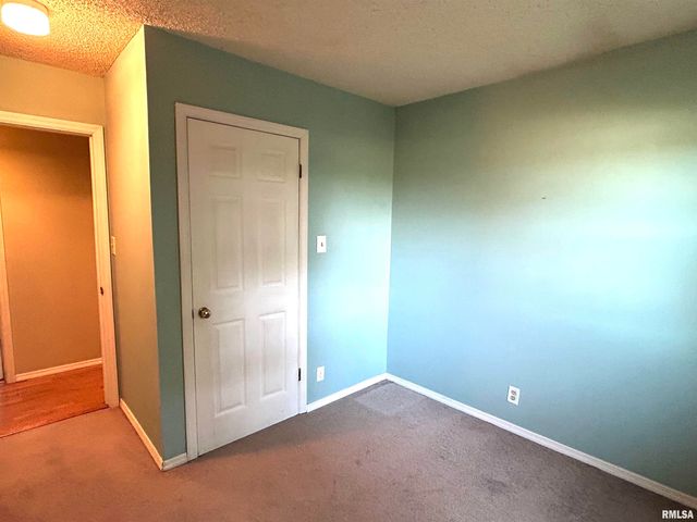 744 CARDINAL Road, Carbondale, IL 62901