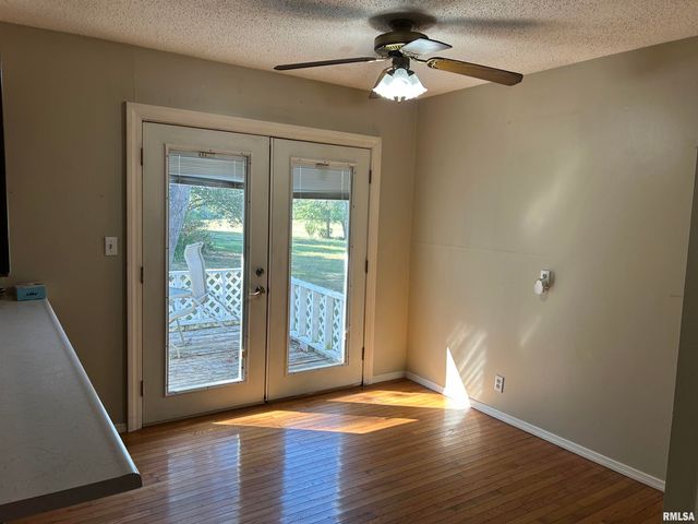 744 CARDINAL Road, Carbondale, IL 62901