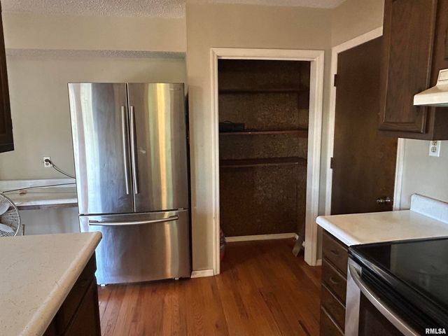 744 CARDINAL Road, Carbondale, IL 62901