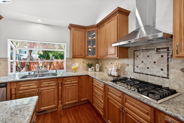 811 Seville Pl, Fremont, CA 94539