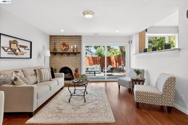 811 Seville Pl, Fremont, CA 94539