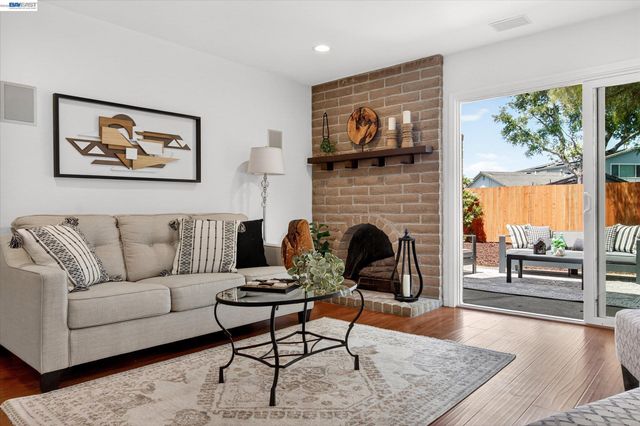 811 Seville Pl, Fremont, CA 94539