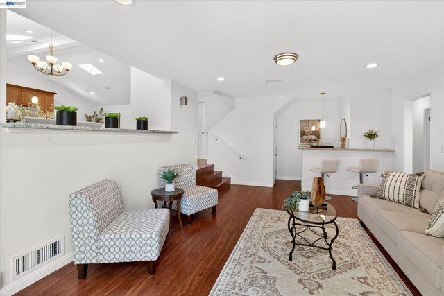 811 Seville Pl, Fremont, CA 94539