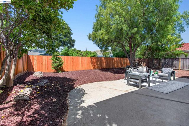811 Seville Pl, Fremont, CA 94539