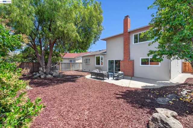 811 Seville Pl, Fremont, CA 94539