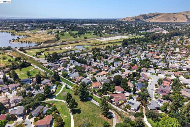 811 Seville Pl, Fremont, CA 94539