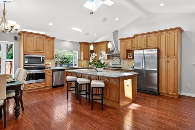 811 Seville Pl, Fremont, CA 94539
