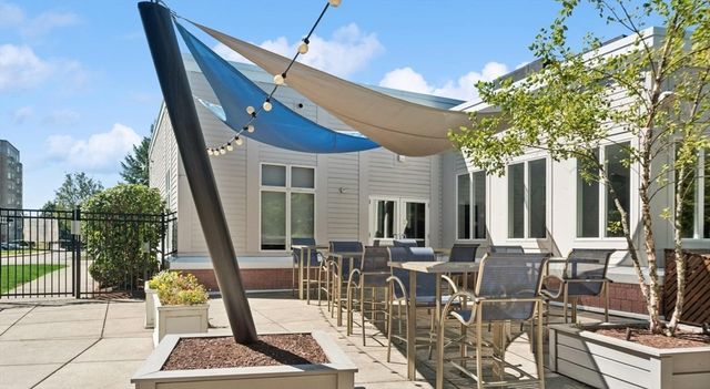 1 Cityview Ln 707, Quincy, MA 02169