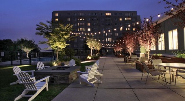 1 Cityview Ln 707, Quincy, MA 02169