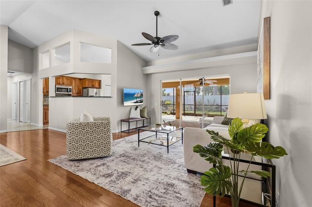 6600 DEERING CIRCLE, Sarasota, FL 34240