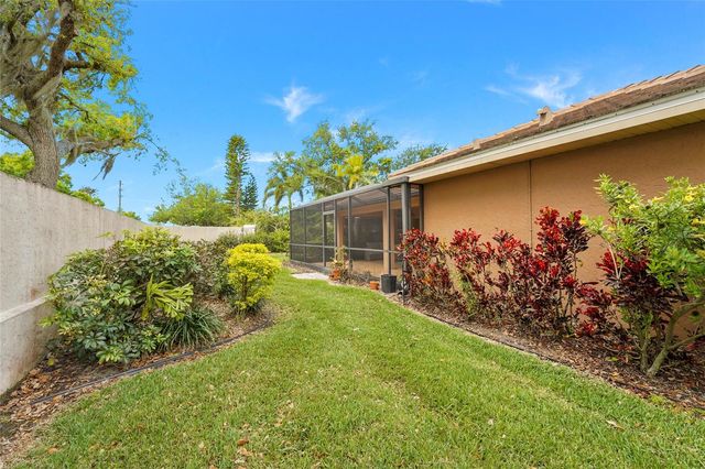 6600 DEERING CIRCLE, Sarasota, FL 34240