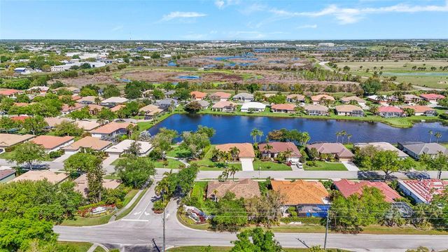 6600 DEERING CIRCLE, Sarasota, FL 34240