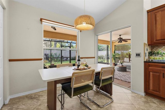 6600 DEERING CIRCLE, Sarasota, FL 34240