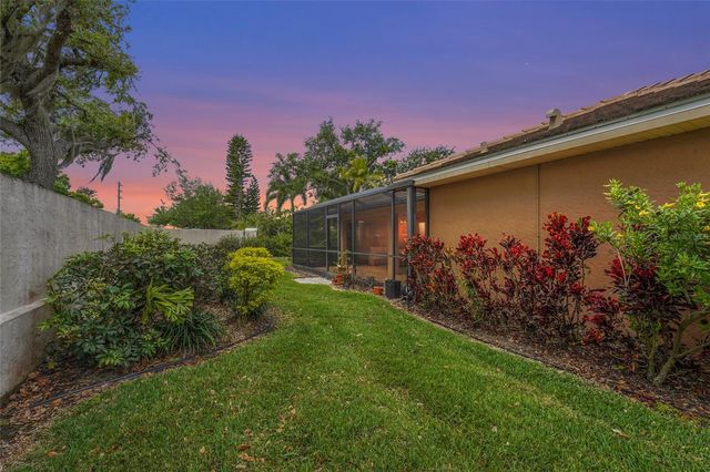 6600 DEERING CIRCLE, Sarasota, FL 34240
