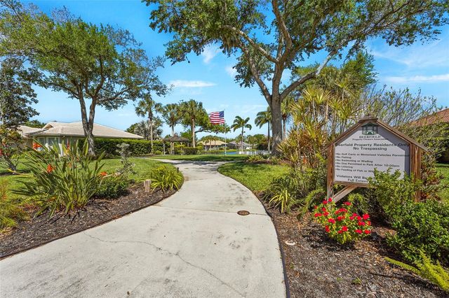 6600 DEERING CIRCLE, Sarasota, FL 34240