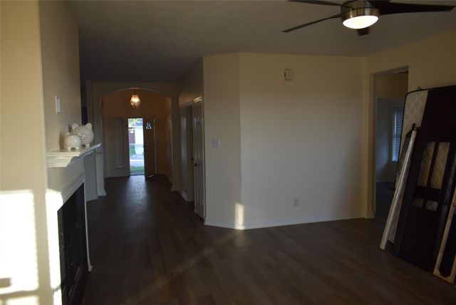16630 Great Oaks Glen Drive, Houston, TX 77083