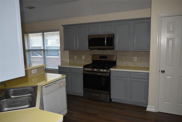 16630 Great Oaks Glen Drive, Houston, TX 77083