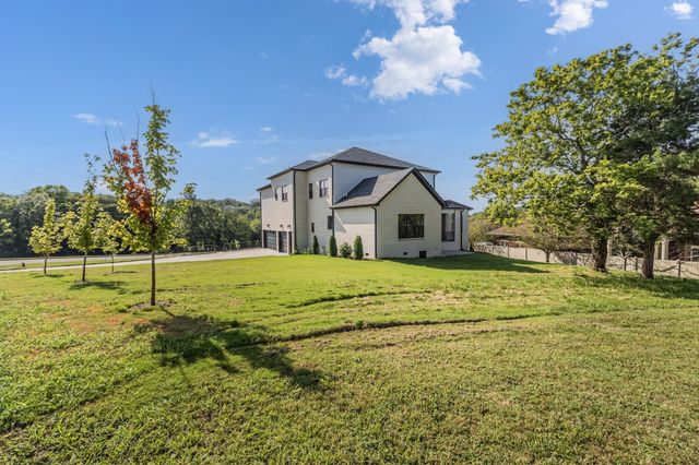 2205 Kayla Dr, Goodlettsville, TN 37072