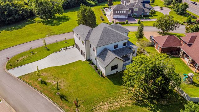 2205 Kayla Dr, Goodlettsville, TN 37072