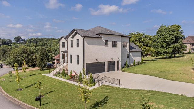 2205 Kayla Dr, Goodlettsville, TN 37072